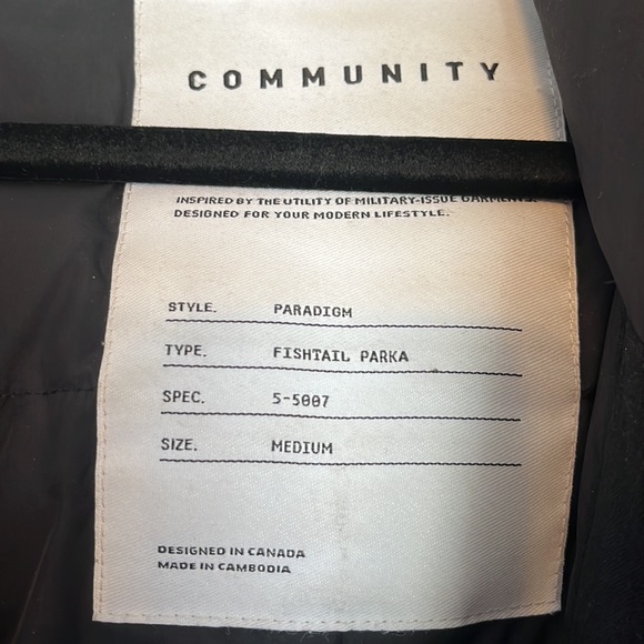 Aritzia Community Parka - Size Medium - Picture 2 of 10